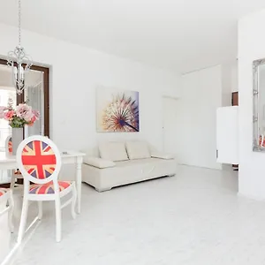 Nowy Mokotów Konstruktorska By Renters Warszawa