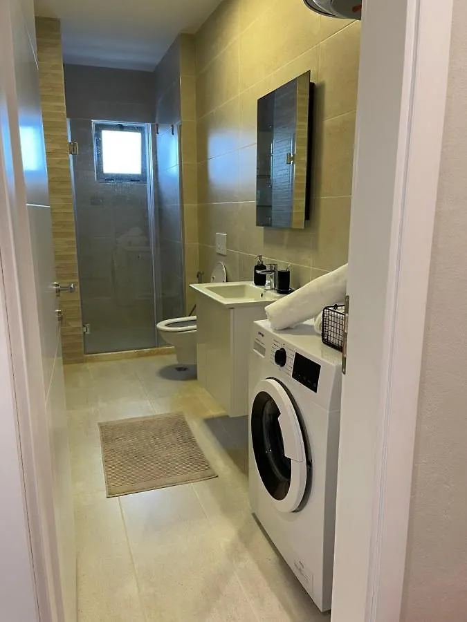 B4 Dusk Apartments R Vlore 0*,