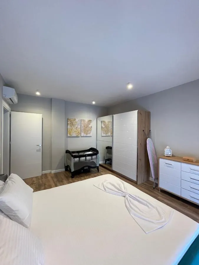 B4 Dusk Apartments R Vlore 0*,